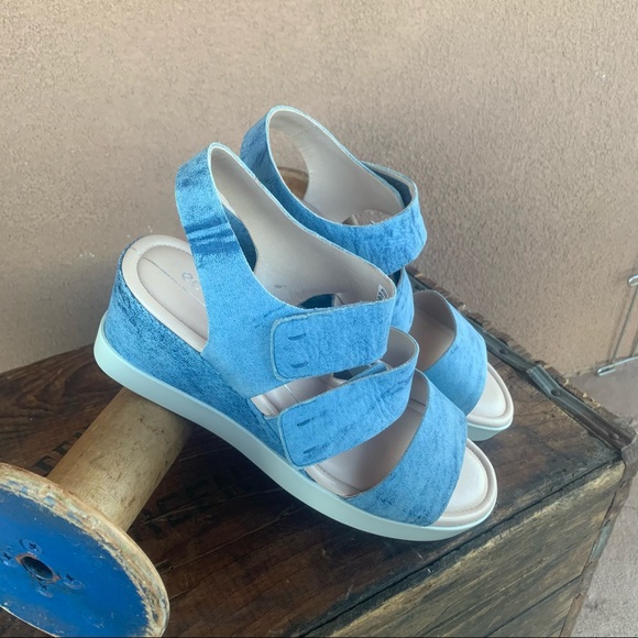 Ecco Blue Shape Plateau Wedge Sandals - Picture 5 of 12